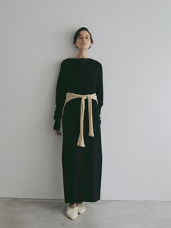 ドレープネックニットワンピース-BLACK