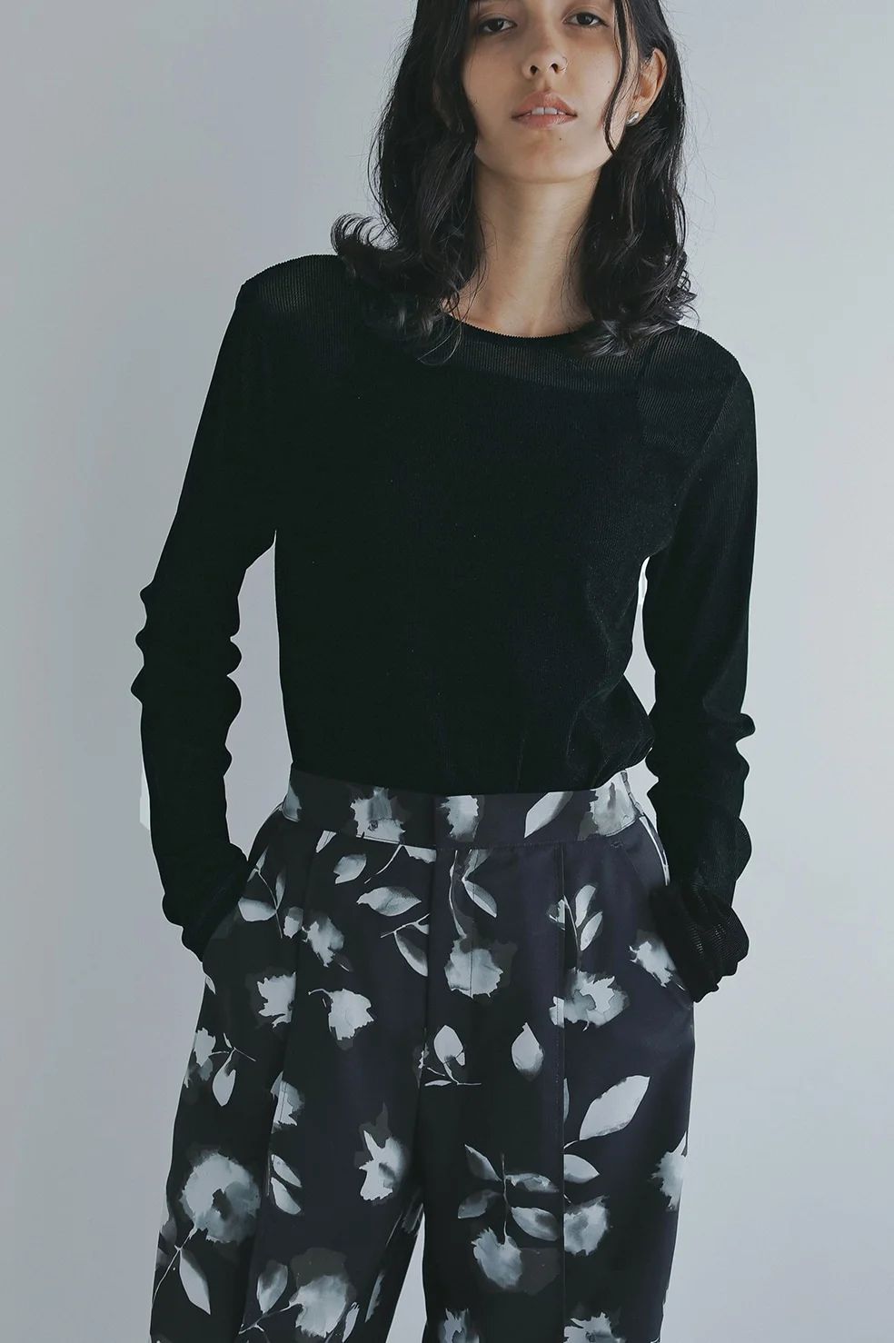 チュール フロッキー ストライプ トップス - TULLE FLOCKED STRIPE TOPS (BLACK)