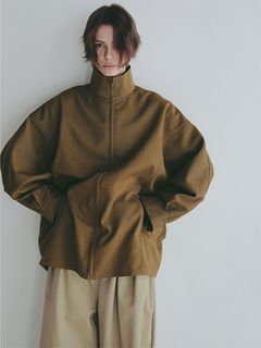 ハイネックドルマンスリーブシャツブルゾン (KHAKI）