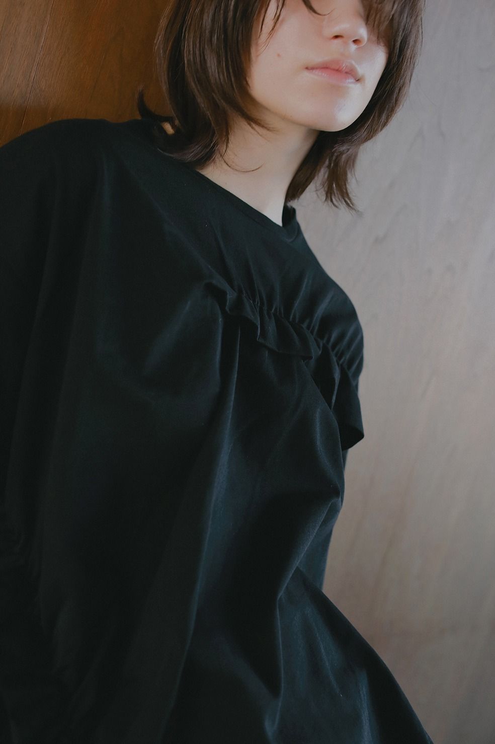 オーバーサイズフリルカットソー - FRILLED LONG T-SHIRT