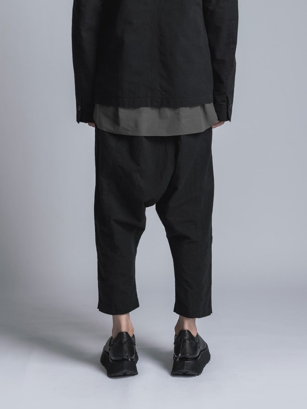 コットンヘンプクロップドトラウザーズ - COTTON CROPPED TROUSERS