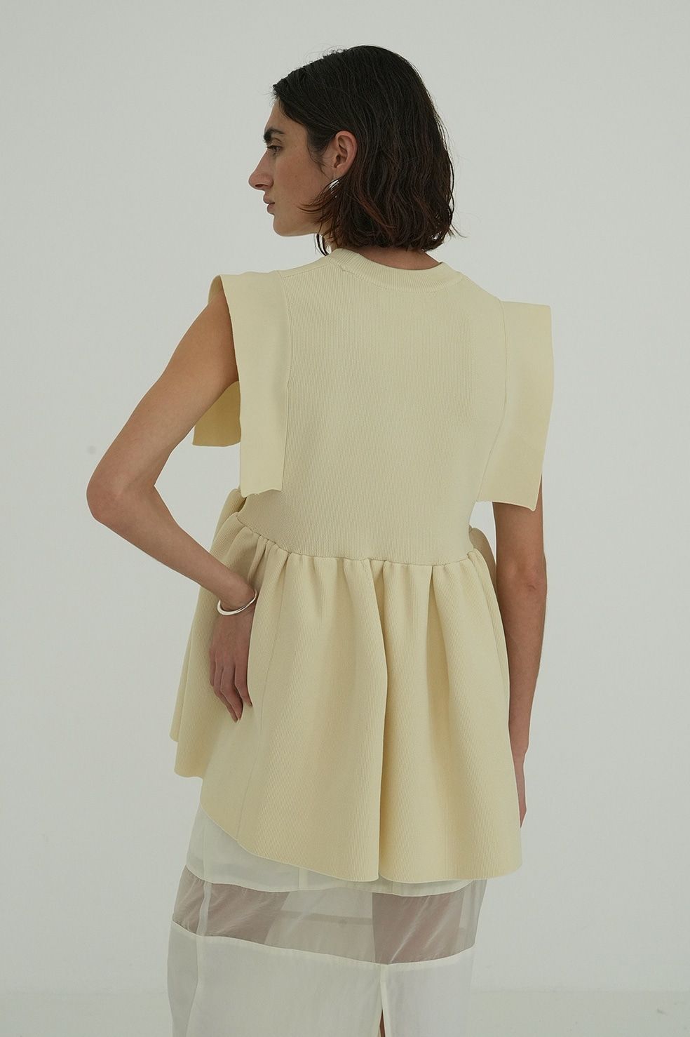 【25SS】 SQUARE SLEEVE GATHER KNIT TOPS - IVORY | スクエアスリーブギャザーニットトップス