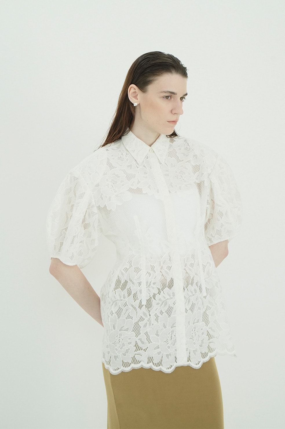 フラワーレーストップス -  FLOWER LACE WAIST SHAPE TOPS (WHITE)