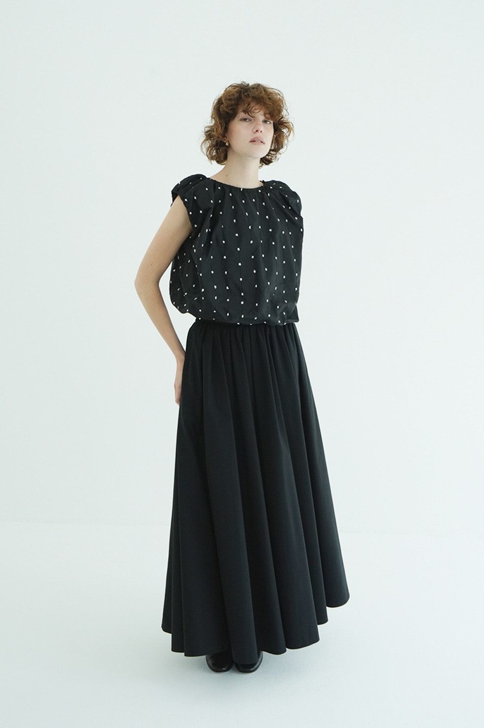 リボントップス -  W FACE DOT SLEEVELESS RIBBON TOPS (BLACK)