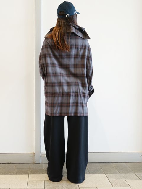MMYのレイヤードシャツ抜け感をプラスした秋の装い