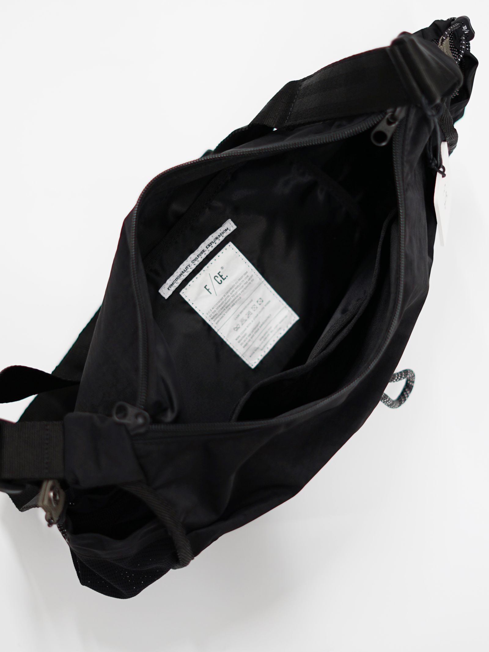 TEXTURED TWILL 2 WAY SHOULDER TOTE / エフシーイー テクスチャード ツイル 2ウェイ ショルダー トート（BLACK）