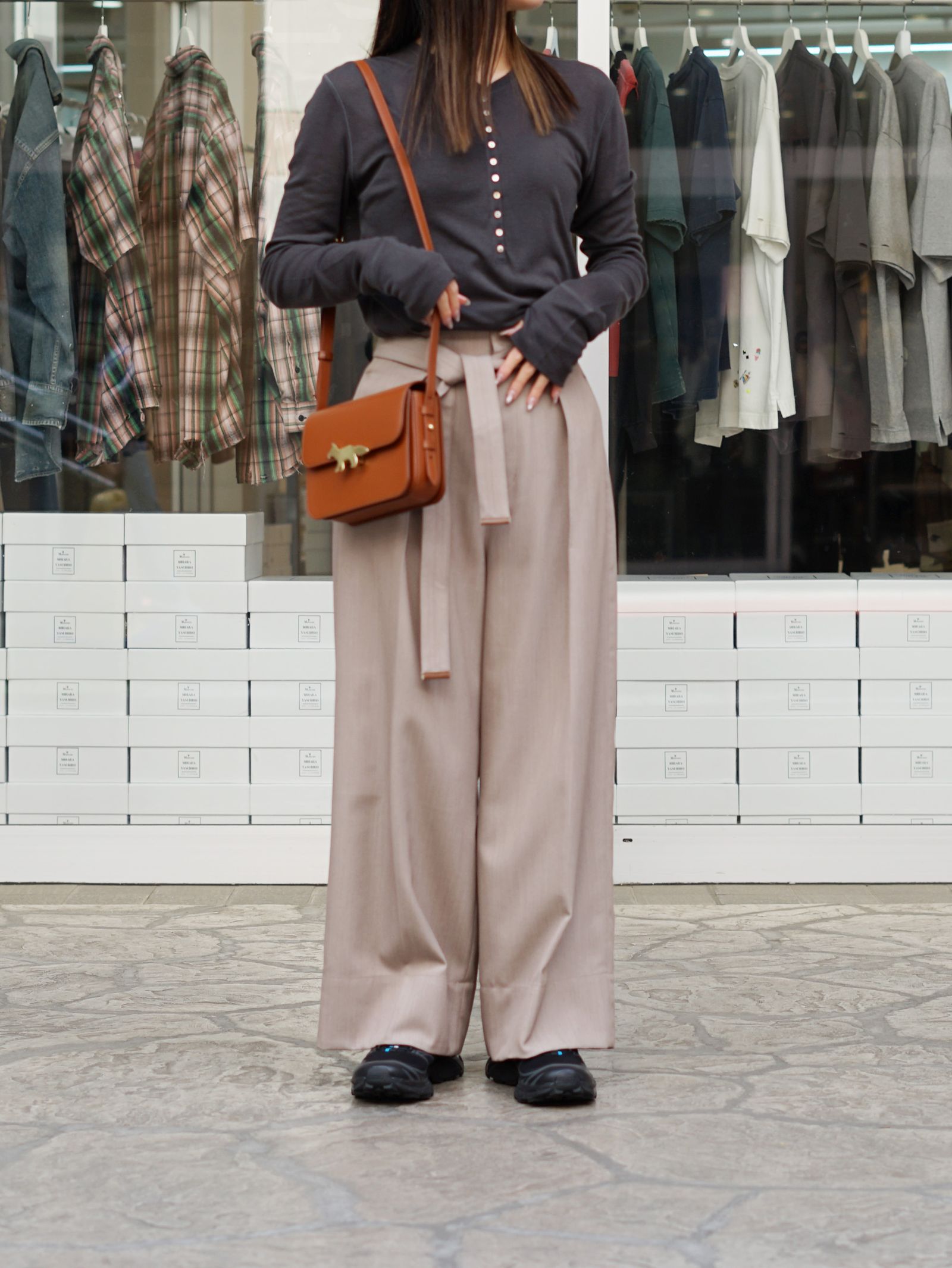 上品に抜ける大人カジュアル - ETRE TOKYO