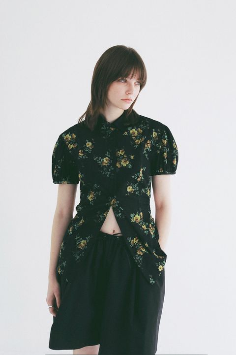 チュールフローラルシャツ - FLOWER SIDE HOLE SHIRTS (BLACK)