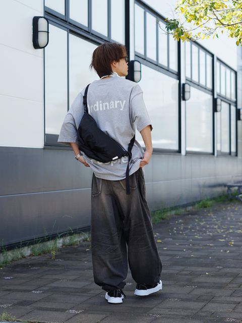 グレーでまとめるMMYのスプリングスタイル