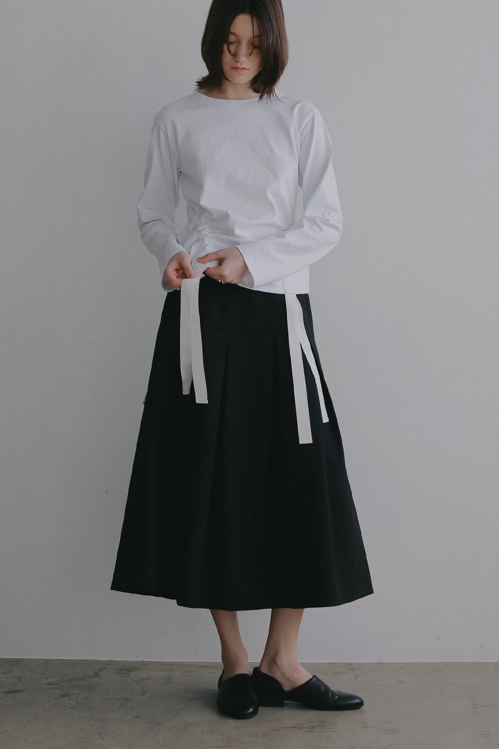 サイドリボントップス - SIDE RIBBON CUT TOPS (WHITE)