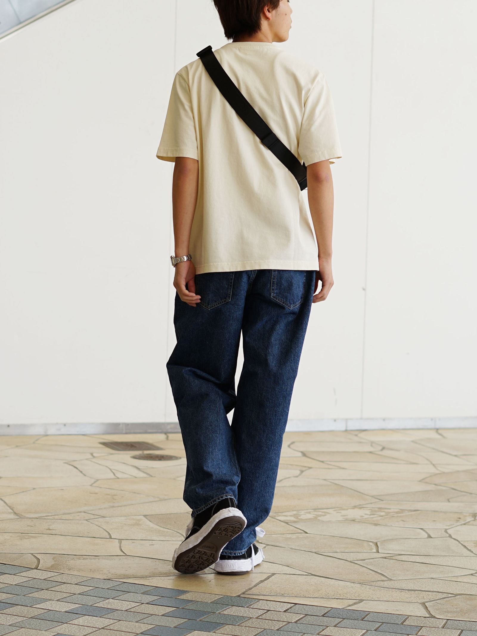 クリーンでまとめるキツネワンポイントコーデ