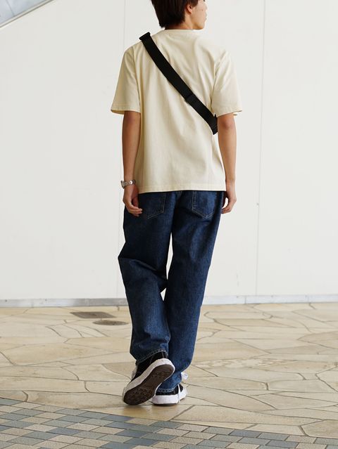 クリーンでまとめるキツネワンポイントコーデ