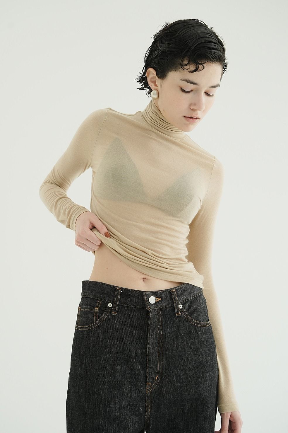 カシミヤ混タートルネックカットソー | COMFORTABLE TURTLE TOPS (BEIGE)