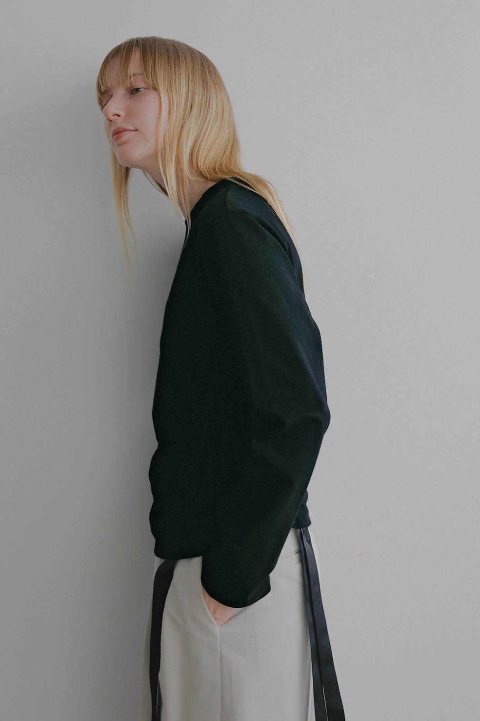 サイドリボントップス - SIDE RIBBON CUT TOPS (BLACK)