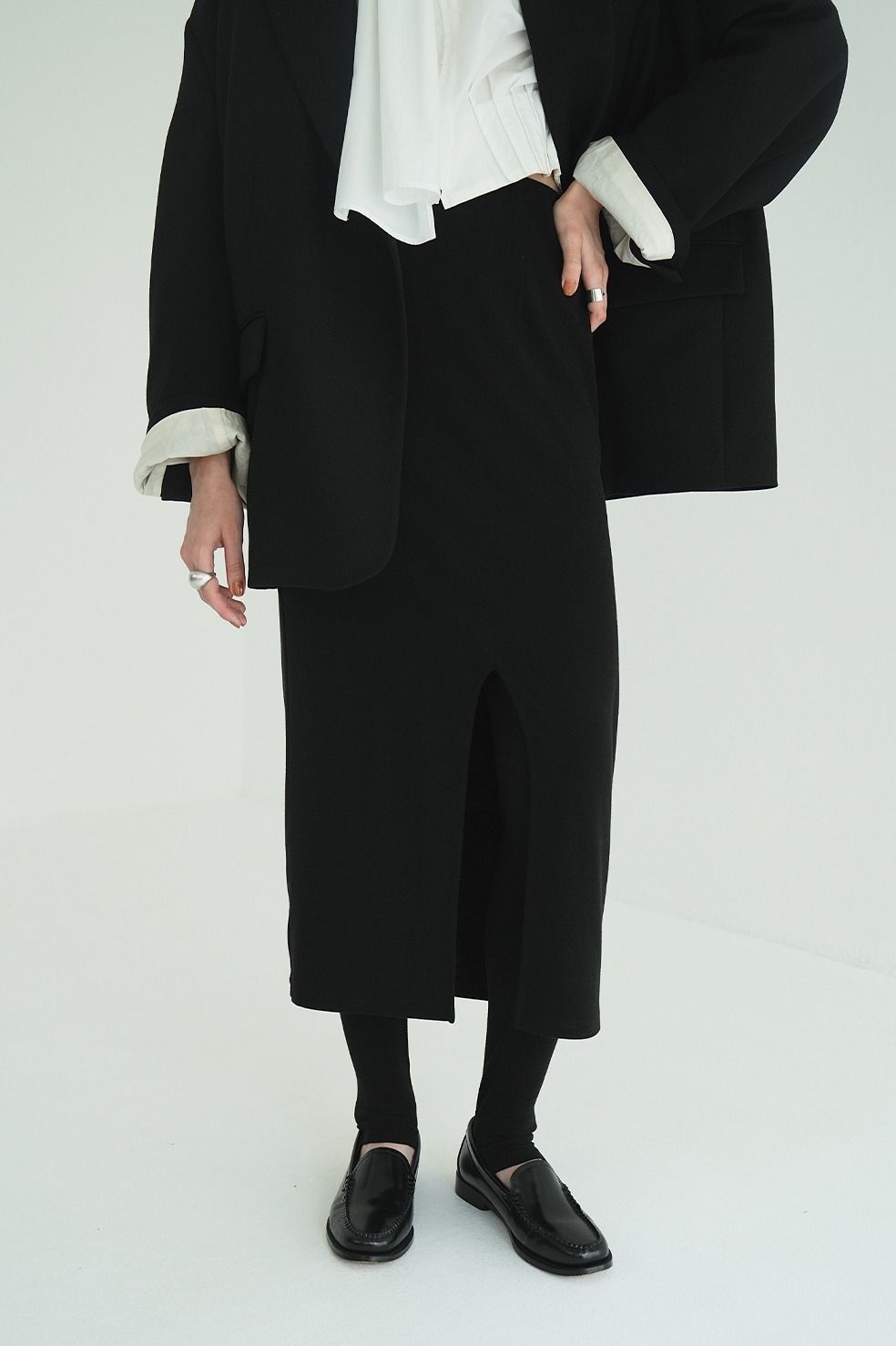 ストレートスカート + レギンスパンツ | SMOOTH TOUCH LEGGINGS SET TIGHT SKIRT (BLACK)