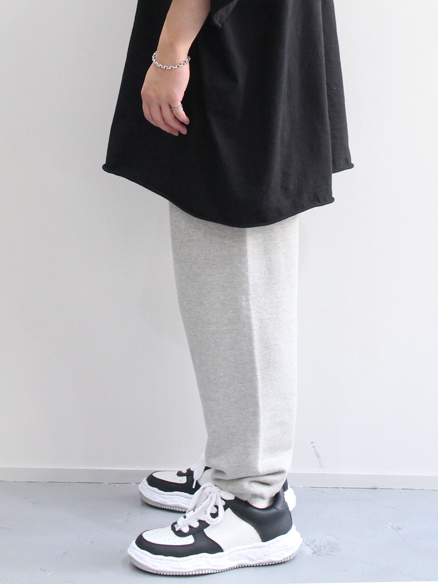 ディストレスト スウェットパンツ - Distressed NSS PANTS - GREY