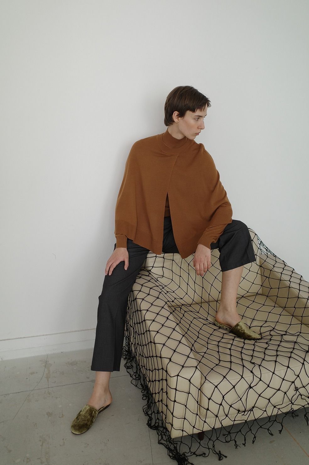 ケープ + ニットトップス - CAPE SET KNIT TOPS (CAMEL)