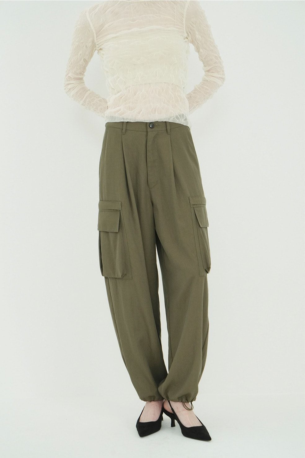 カーゴパンツ - LOW WAIST POCKET CARGO PANTS (KHAKI)