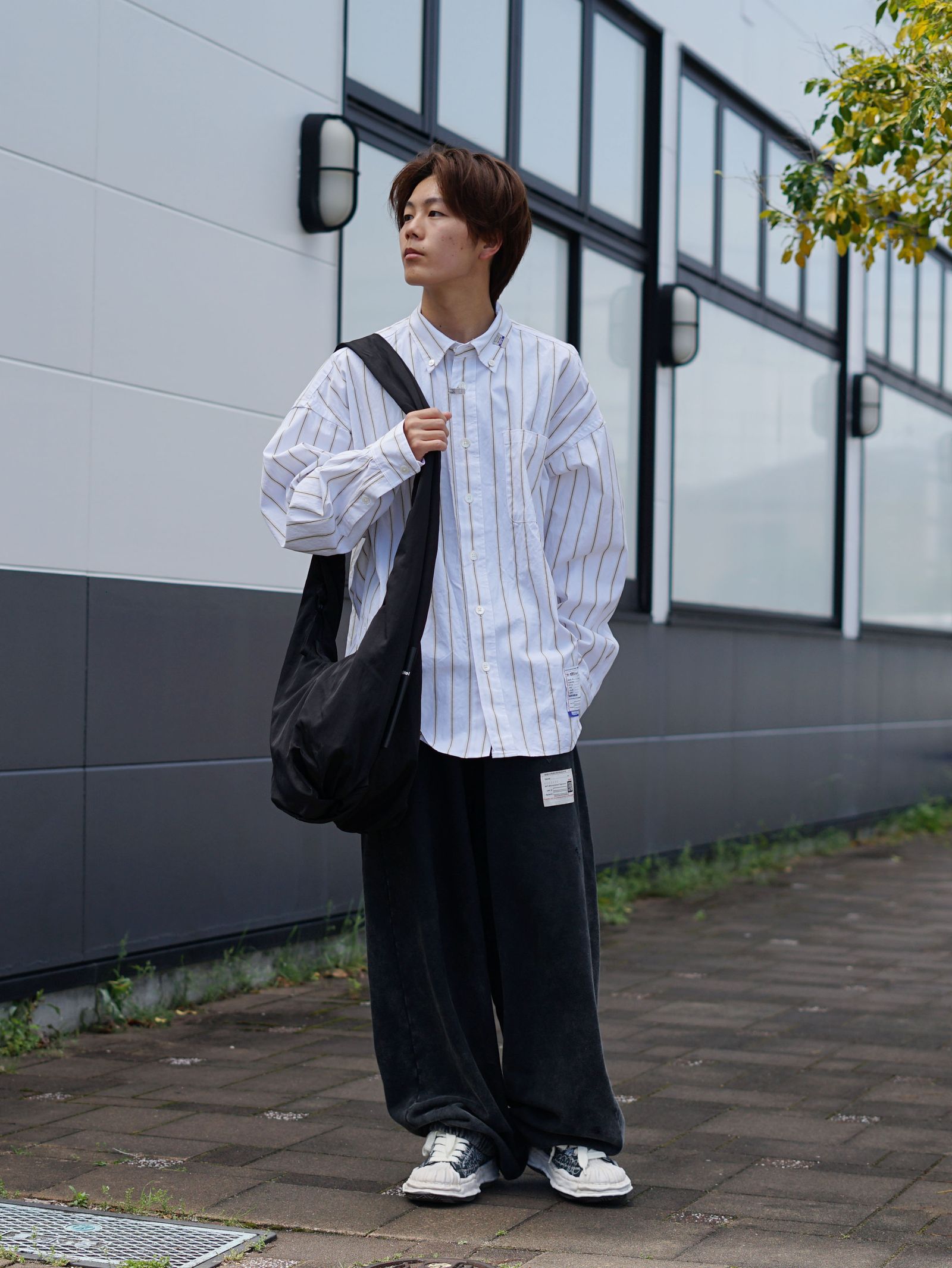 ミニマルにまとめる春の着こなし | MAISON MIHARA YASUHIRO