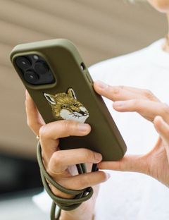 FW2022 TECH COLLECTION FOX HEAD SLING CASE 14 PRO IPHONE SILICON COLLECTION シリコン KHIKI