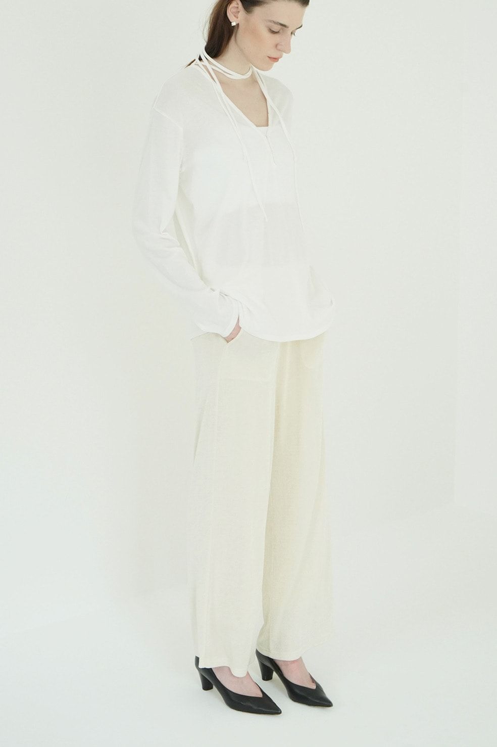 デザインリボンカットトップス - DRAWSTRING LOOSE CUT TOPS (WHITE)