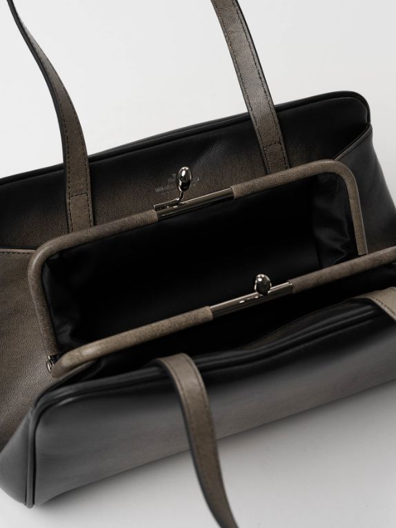 "ヴィンテージ" イースト-ウエスト バッグ- "VINTAGE" East-West Bag (BLACK)