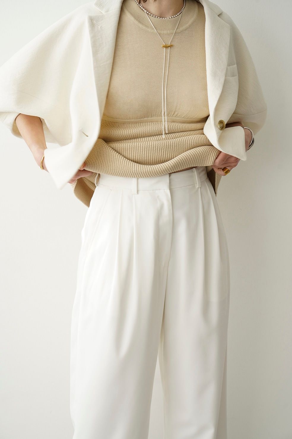 ベーシック タック パンツ - BASIC TUCK PANTS - WHITE