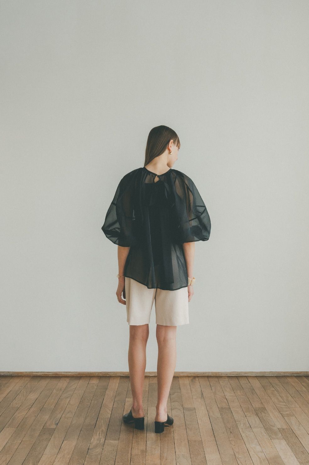 バルーンシアーパフトップス - BALLOON SHEER PUFF TOPS - BLACK