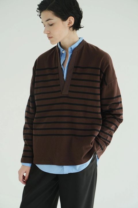 ヘンリーネックデザイントップス - WIDE HENRY NECK BORDER TOPS (BROWN)