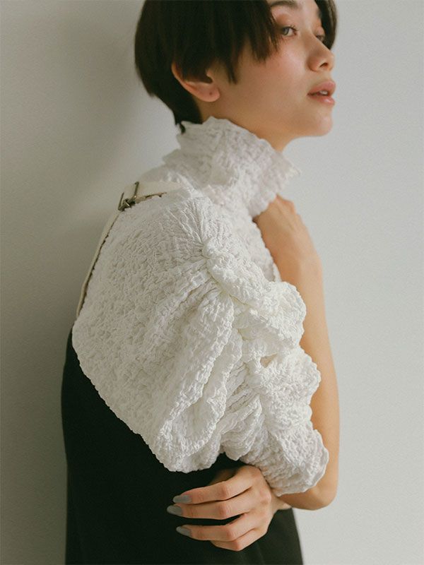 クレープギャザーショルダートップス - WHITE