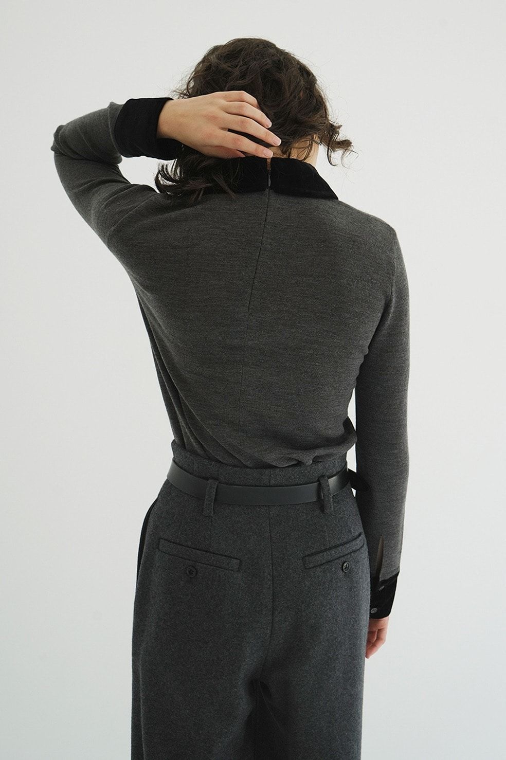 ベロアカラーニットトップス | VELOR COLLAR KNIT TOPS (GREY)