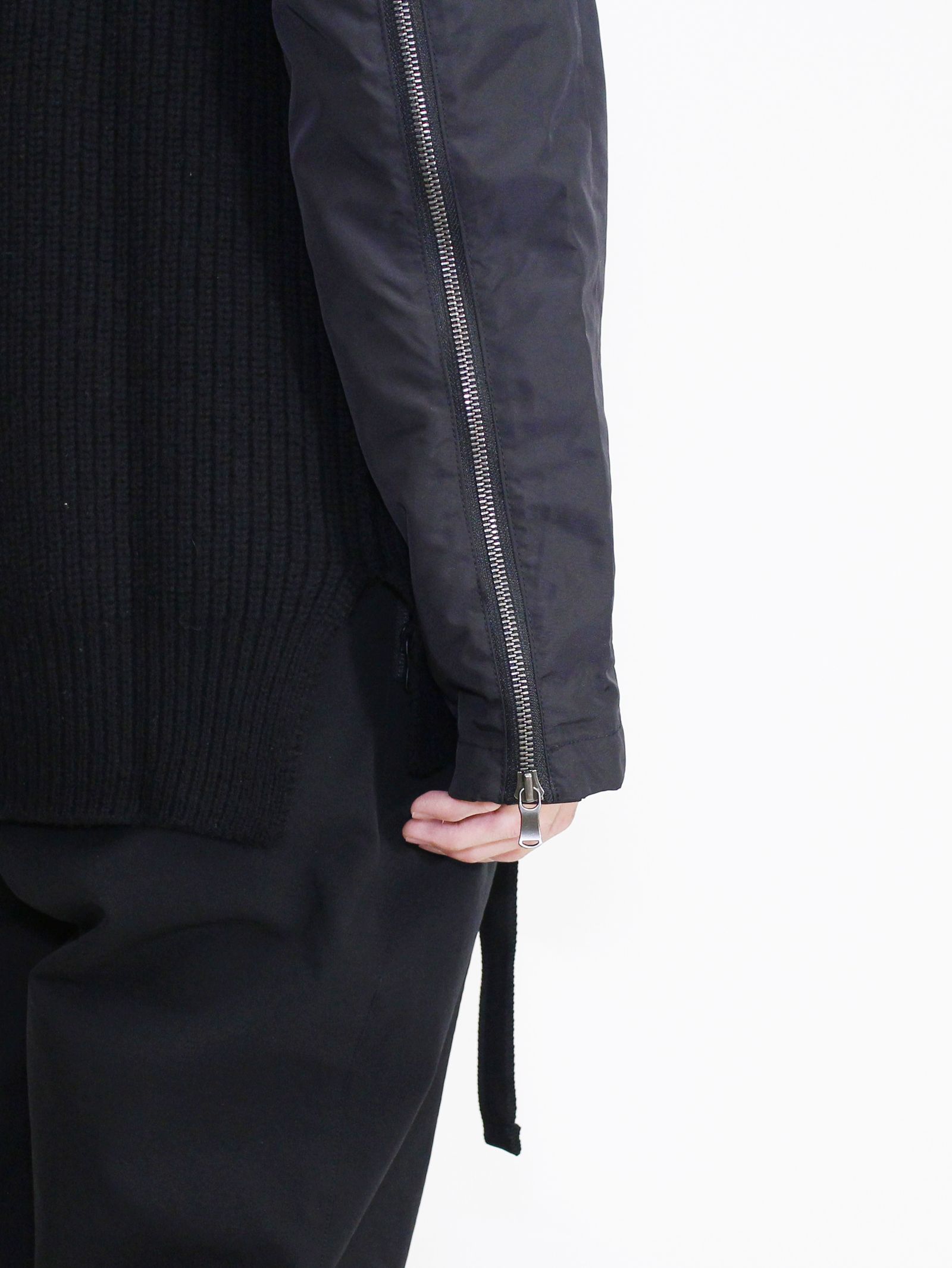 コンビネーションプルオーバー  - BLACK