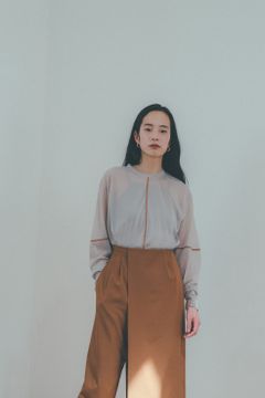 ソリッドロングスリーブトップス -  SOLID SLEEVE SHEER L/S TOPS BEIGE