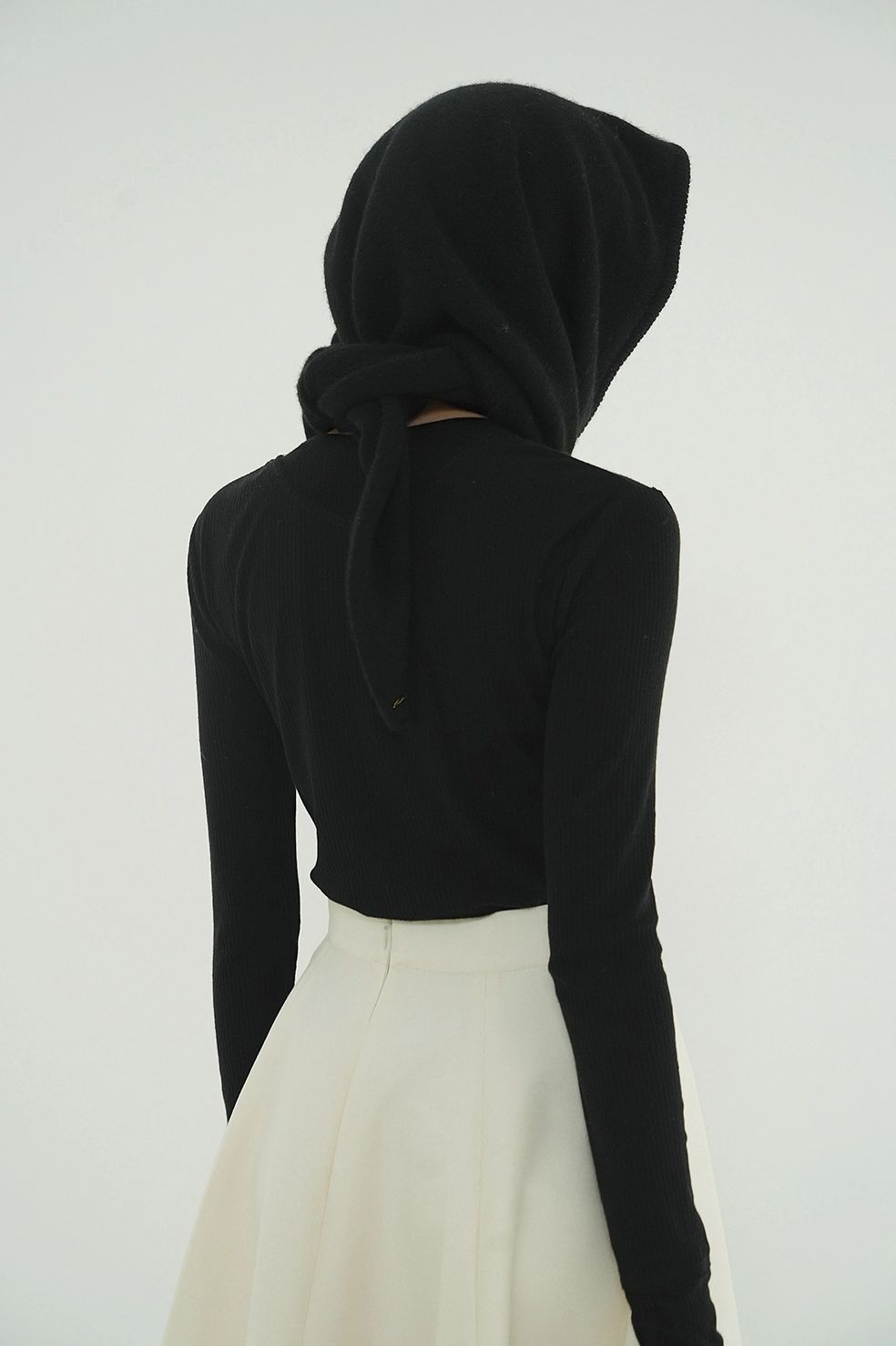 レイヤードカットトップス -  LAYERED SHOULDER CUT TOPS (BLACK)