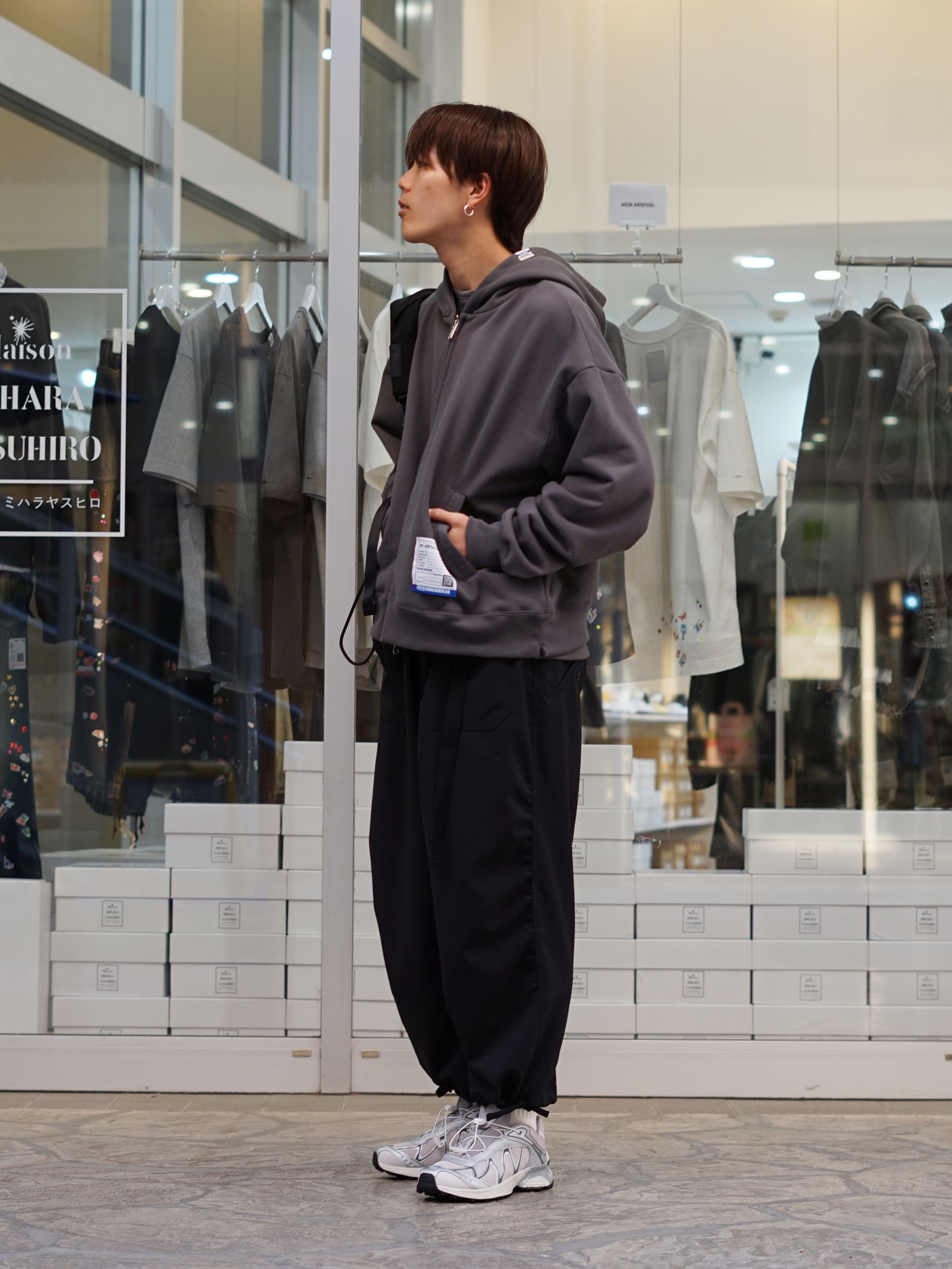 MIHARA × SALOMONでまとめるテックストリート