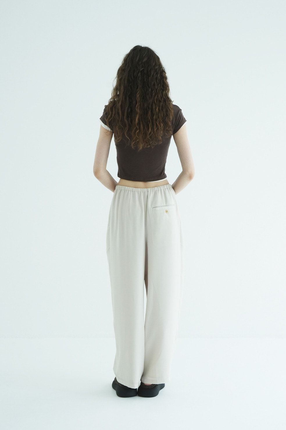 ドローストリングルーズタックパンツ - DRAWSTRING LOOSE TUCK PANTS(IVORY)