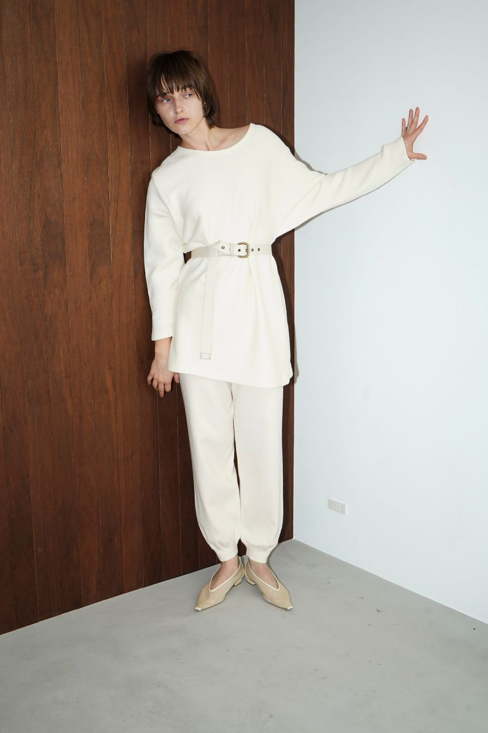 ルーズ ヴィンテージ ロングスリーブ トップス  - LOOSE VINTAGE LONG SLEEVE TOPS WHITE
