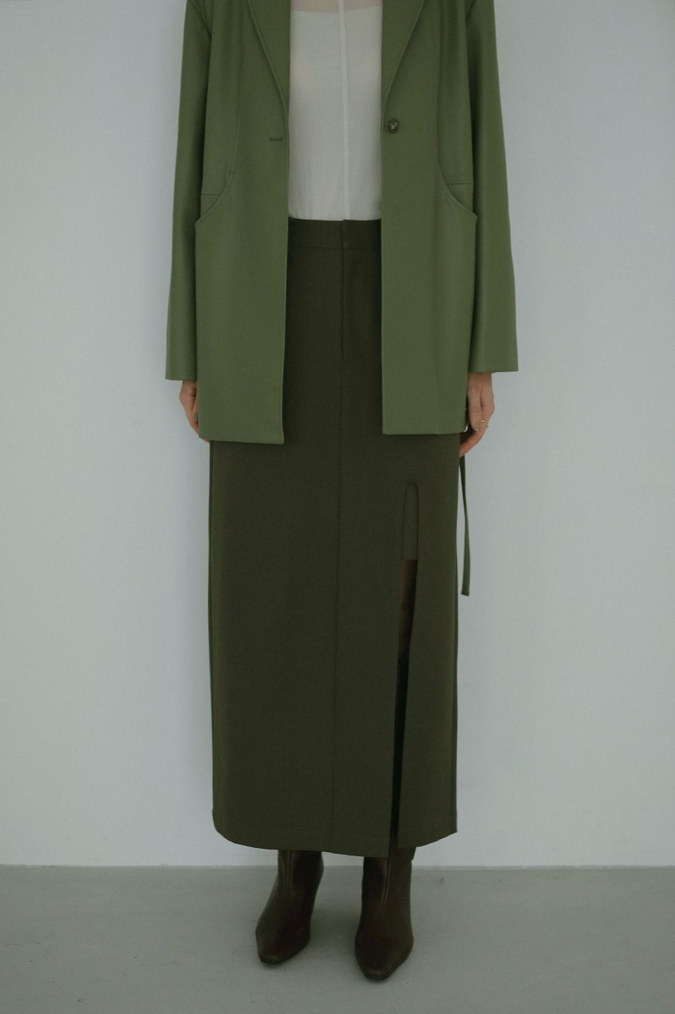 SLIT LAYERED SKIRT - スリットレイヤードミニスカート - KHAKI