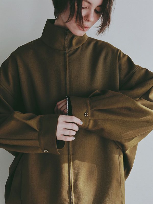 ハイネックドルマンスリーブシャツブルゾン (KHAKI）