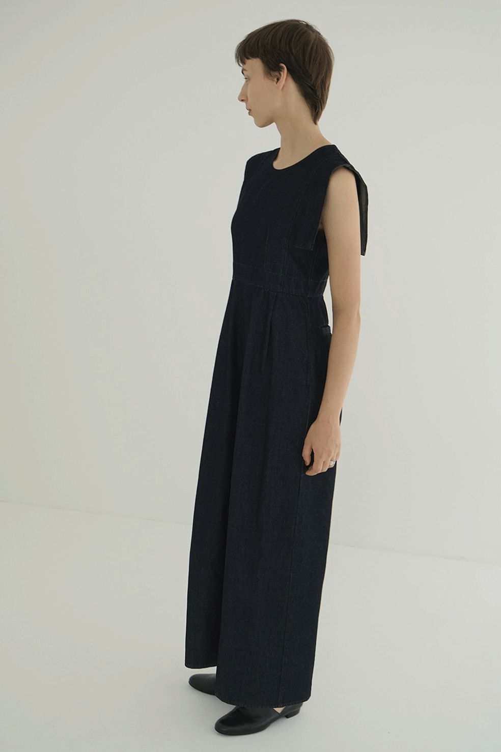スクエア―スリーブ デニムオールインワン - SQUARE SLEEVE DENIM ALL IN ONE INDIGO