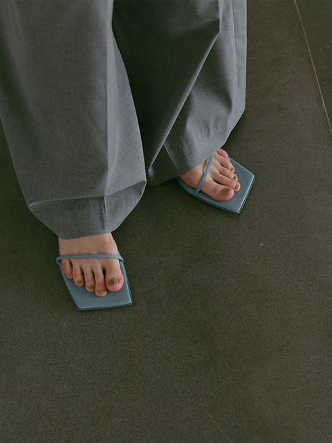 ワイドスクエアトゥフラットシューズ - BLUE