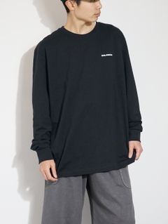 アクティブ＆モードに。サロモンを主役にした都会派アスレジャースタイル