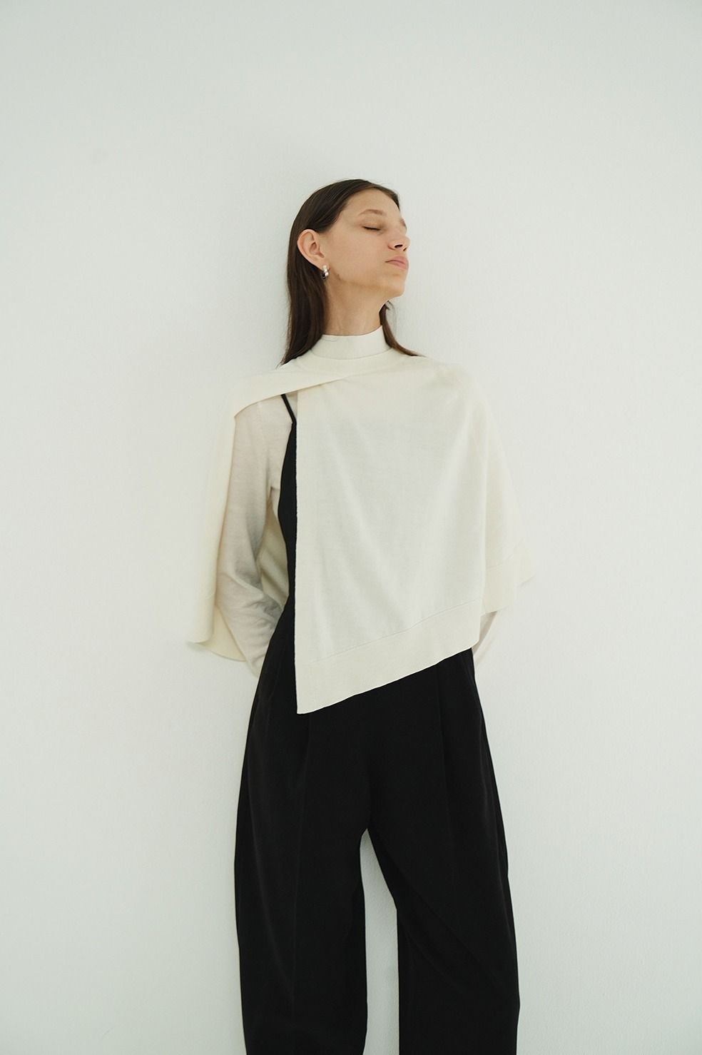 ケープ + ニットトップス - CAPE SET KNIT TOPS (WHITE)