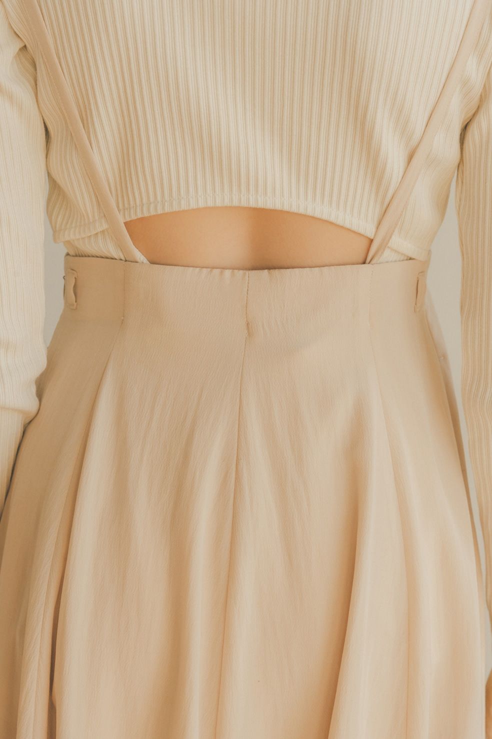 BACK OPEN RIB TOPS - IVORY