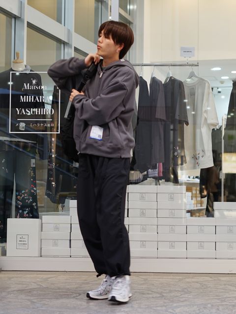 MIHARA × SALOMONでまとめるテックストリート