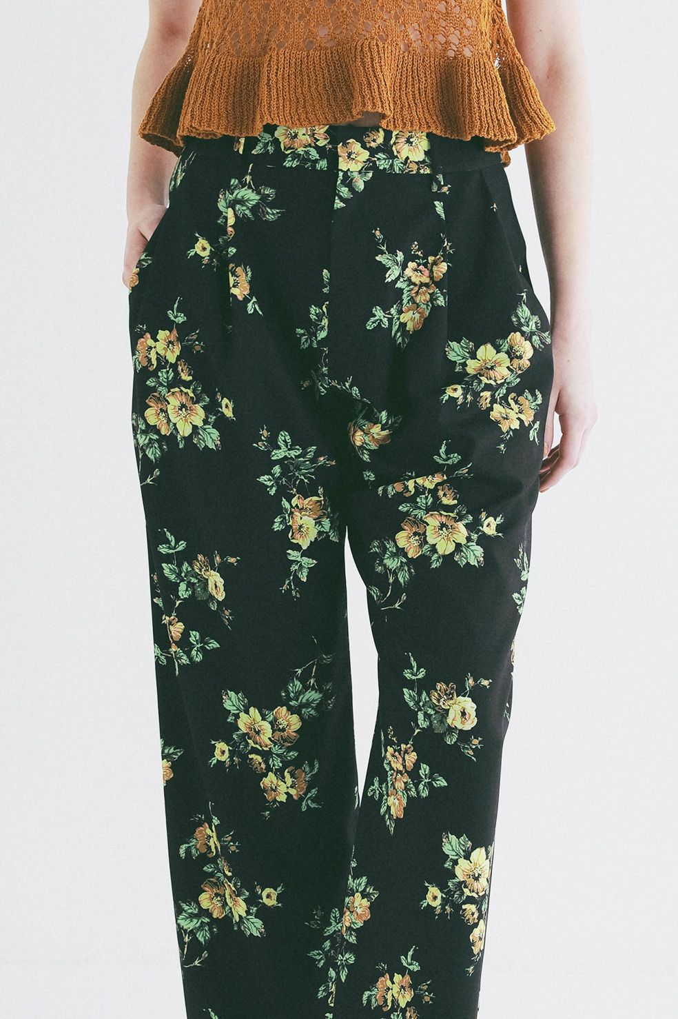 フラワータックパンツ - FLOWER TUCK PANTS (BLACK)