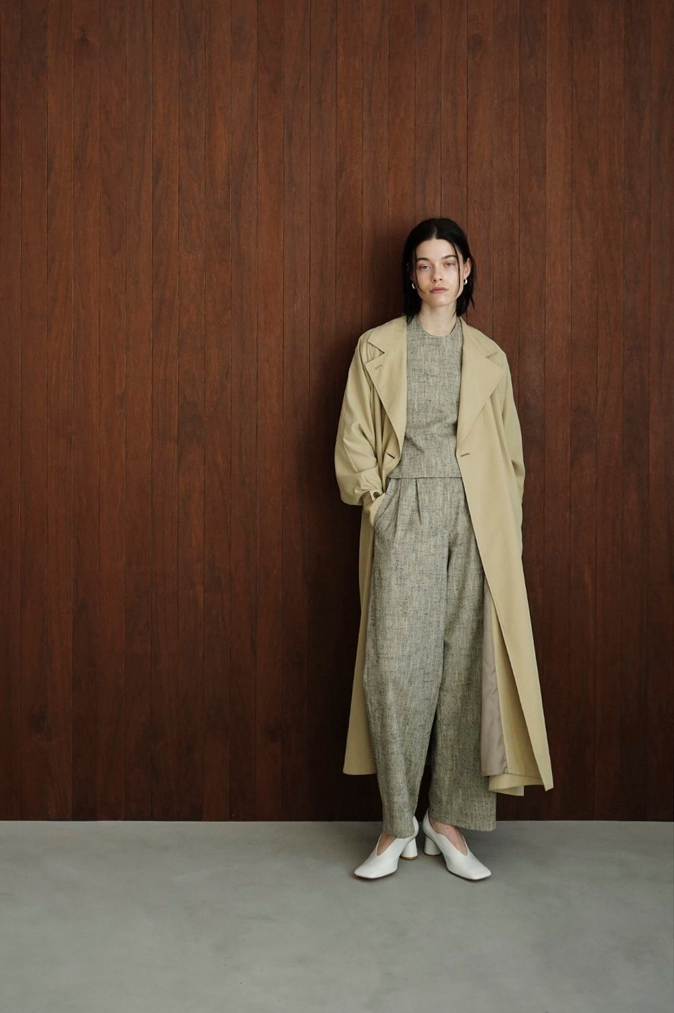 カラーベージュクラネ トレンチコートBACK GATHER DRESS TRENCH COAT