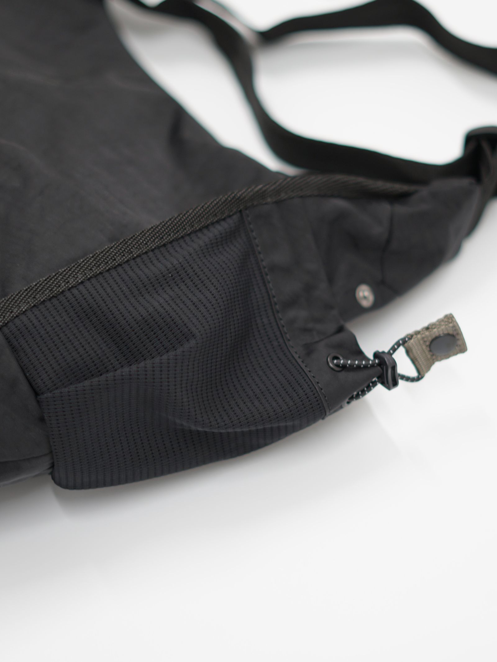 TEXTURED TWILL 2 WAY SHOULDER TOTE / エフシーイー テクスチャード ツイル 2ウェイ ショルダー トート（BLACK）