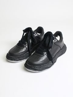 "WAYNE" OG Sole Leather Low-top Sneaker  A07FW702 - BLACK × BLACK