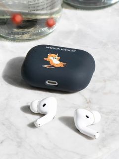 MAISON KITSUNÉ - Airpods Pro case - エアポッズプロケース | ADDICT 